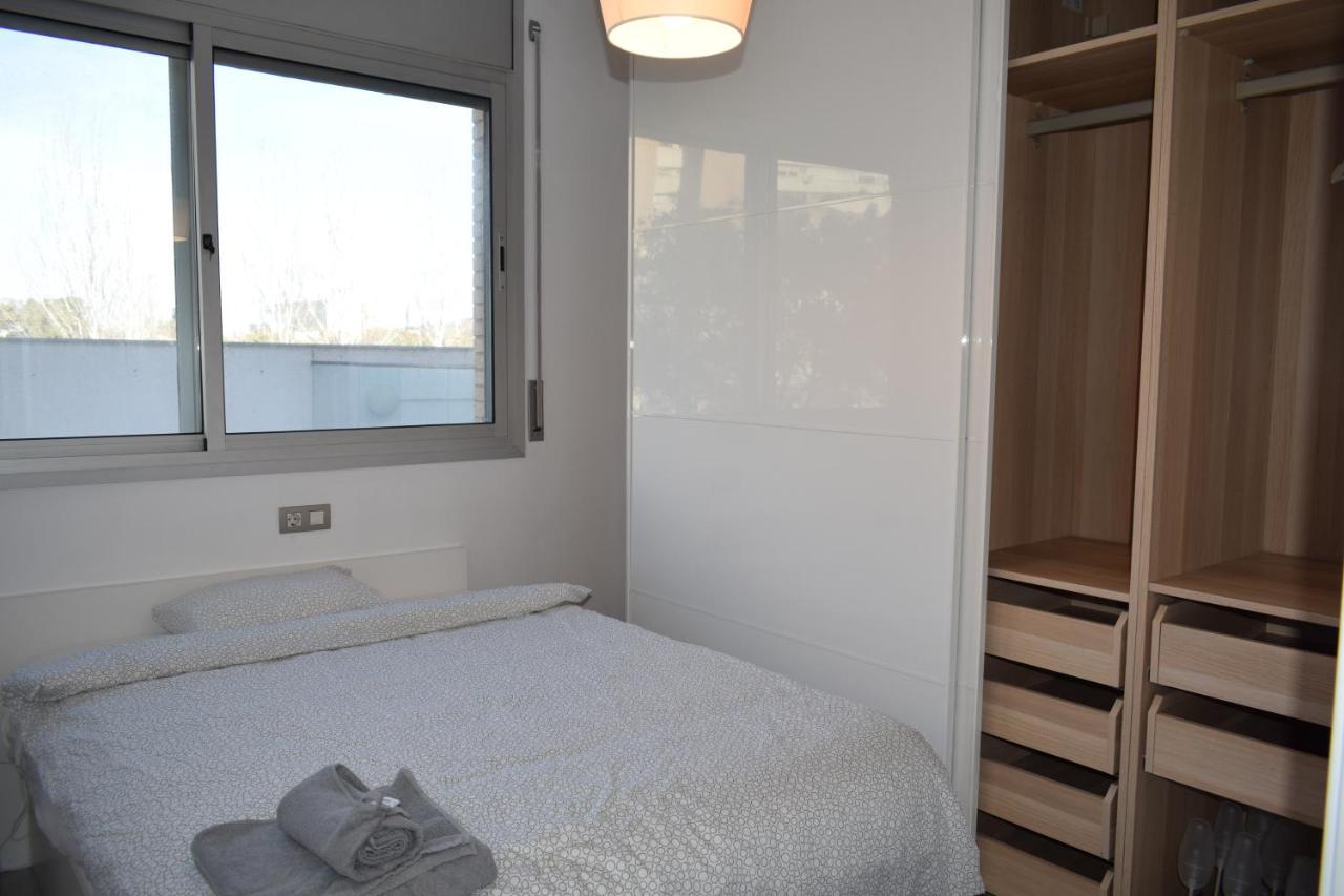 Magnificent Apartment Close To The Beach Sant Adria de Besos Exterior foto